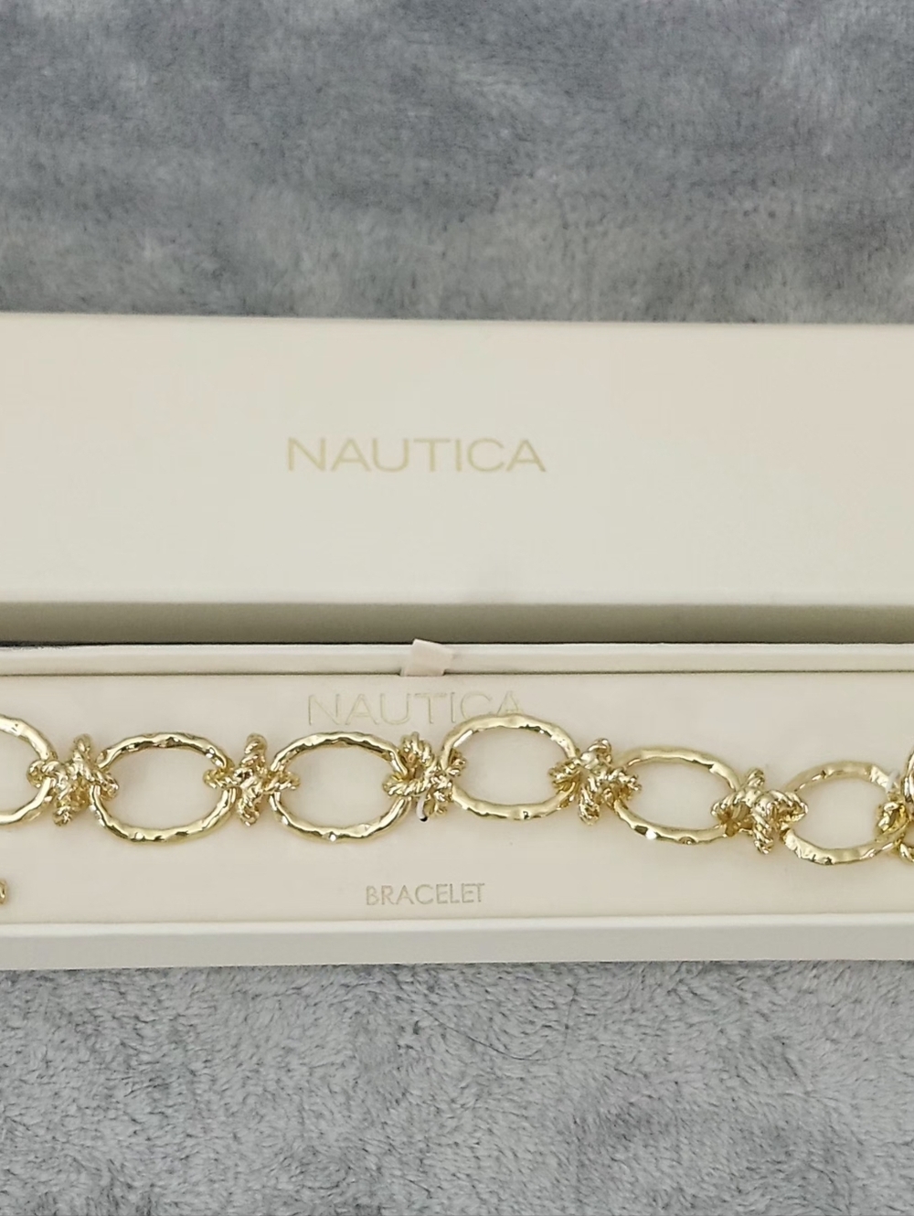 Nautica Textured  Interlocking Chunky Chain Link Bracelet